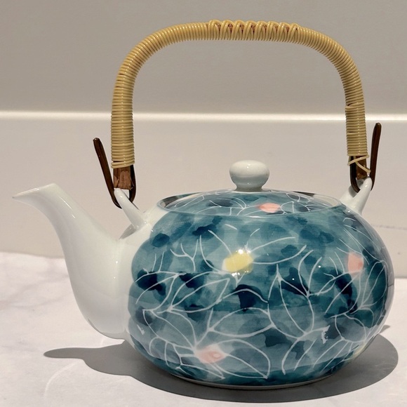 Asian Tea Set with Stainless Steel Chopsticks - Picture 3 of 17